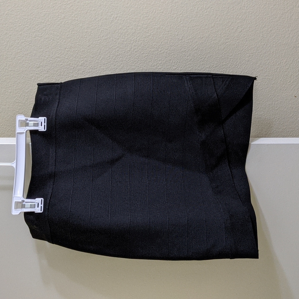 Black Guess Bandage Skirt Size Large